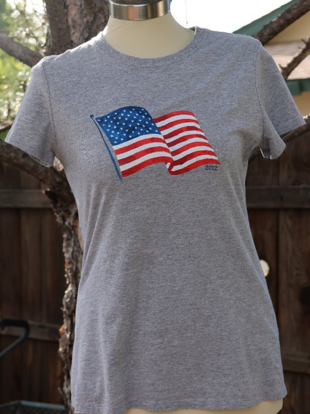 Faded Glory Gray Short Sleeve Tee with American Flag Graphic